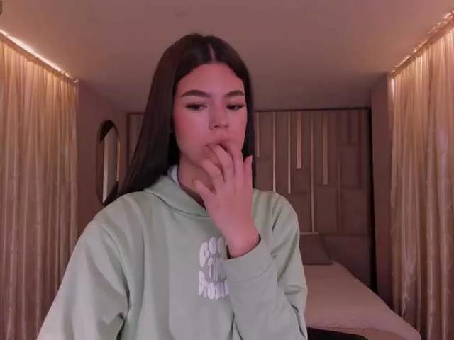 EllieScott on BongaCams 