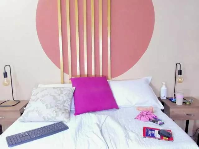 Ema-Greey on BongaCams 