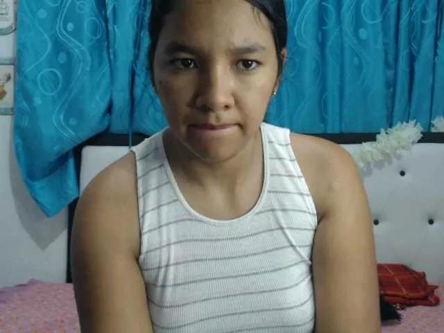 EmelyWhitte on BongaCams 