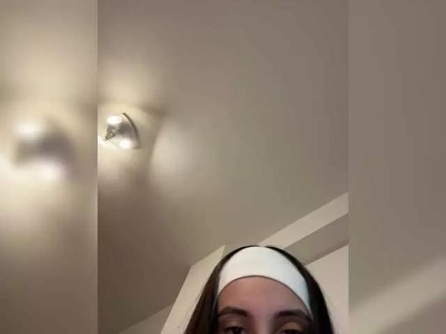 EmmaLayla on BongaCams 