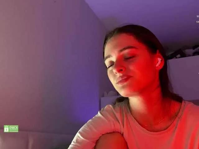 EmmSee on BongaCams 