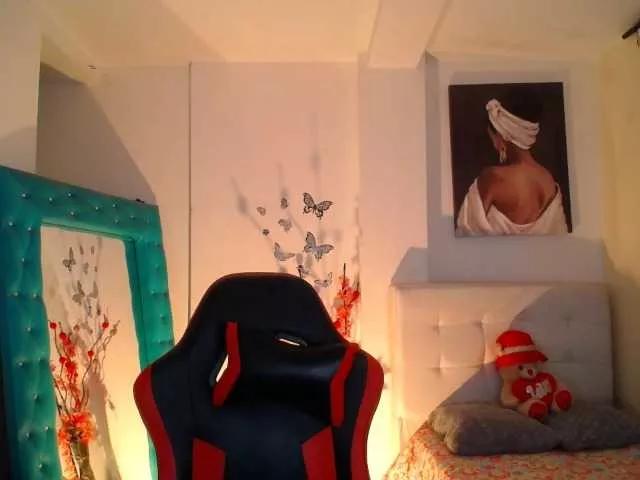 esmeraldaa098 on BongaCams 