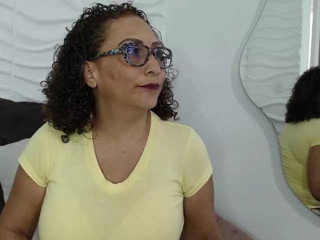 Evamills on BongaCams 