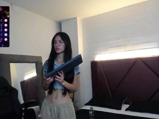 Evangeelin-hills on BongaCams 