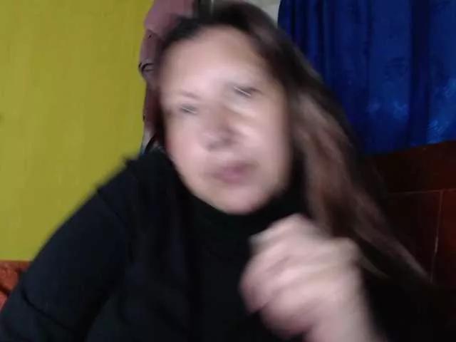 evatoms on BongaCams 