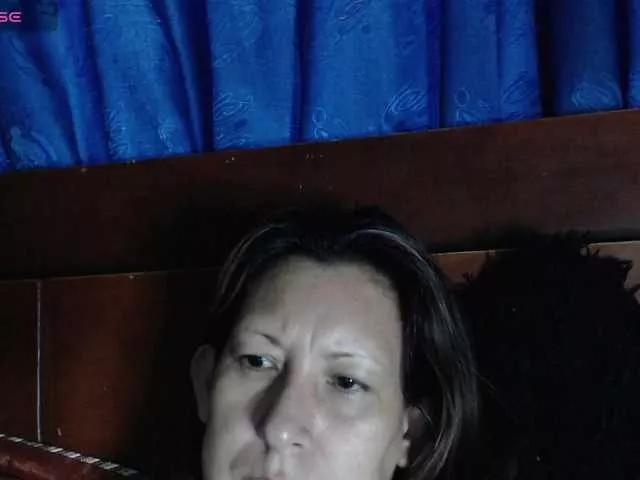 evatoms on BongaCams 