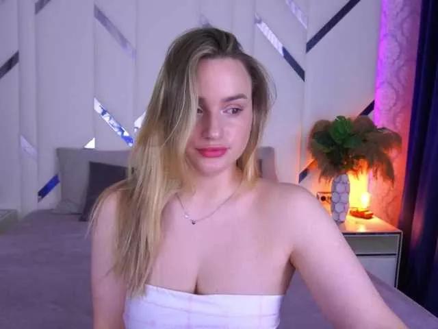 FloraGreys on BongaCams 
