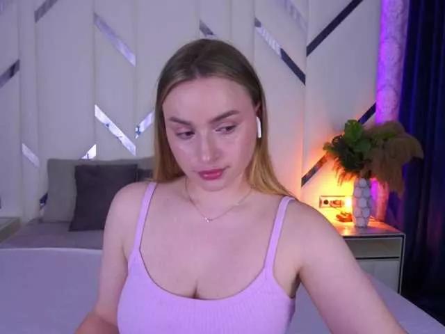 FloraGreys on BongaCams 