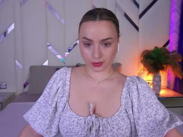 FloraGreys on BongaCams 