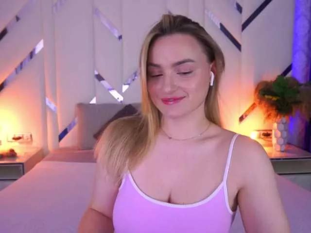 FloraGreys on BongaCams 