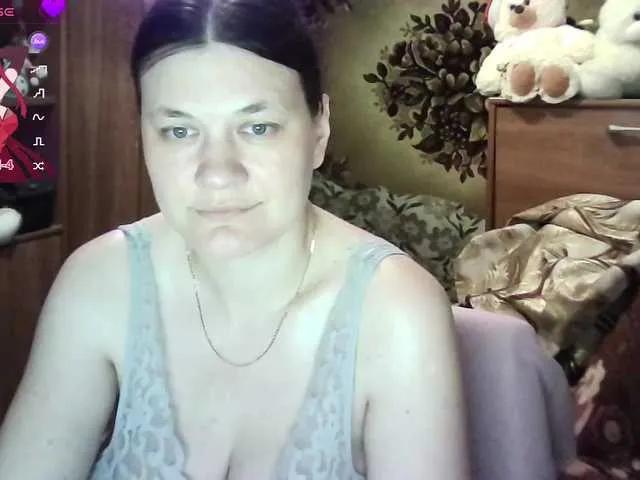 Flowerlily on BongaCams