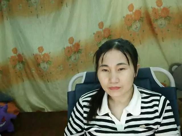 girl30slutty on BongaCams 