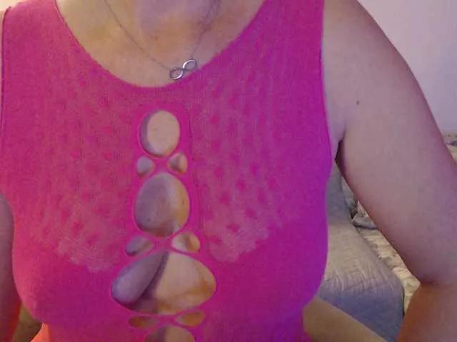 goodSnowQueen on BongaCams 