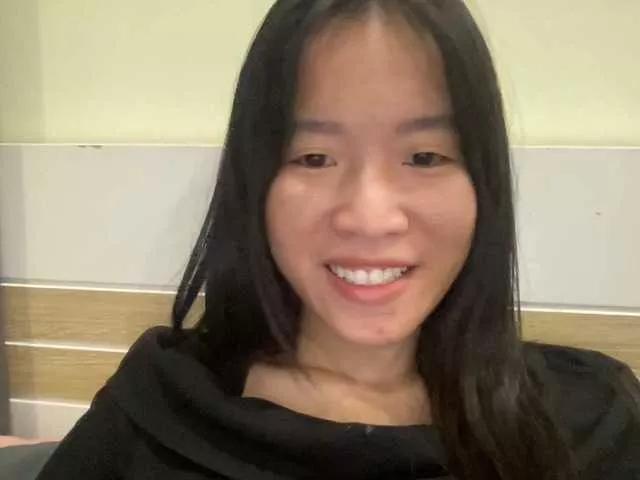 Hanmyra1 on BongaCams 