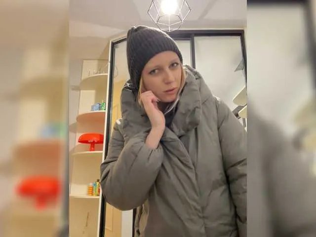 Offline HotWillow on BongaCams