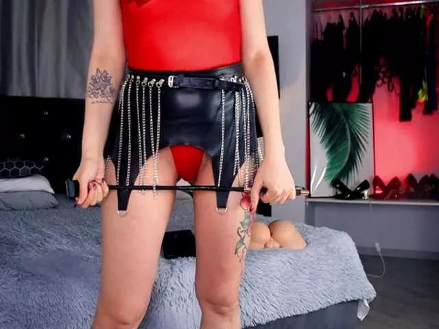 InvitingTina on BongaCams 