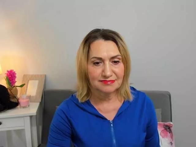 IsabellaExperienced on BongaCams 