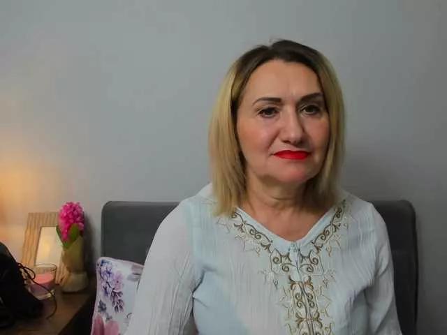IsabellaExperienced on BongaCams 