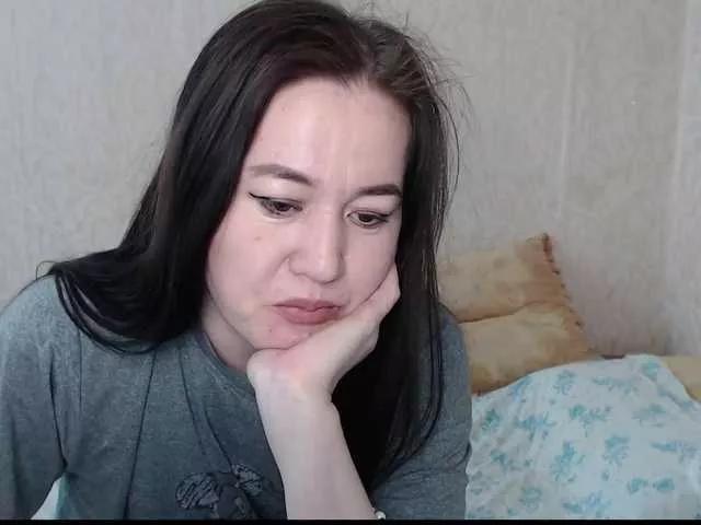 Jasmine-2 on BongaCams 