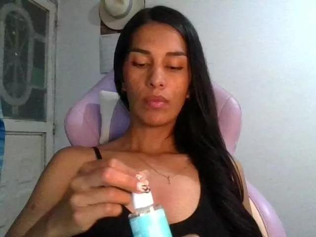 JuanaBrunette on BongaCams 
