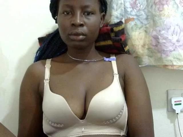 Juicyberry254 on BongaCams 