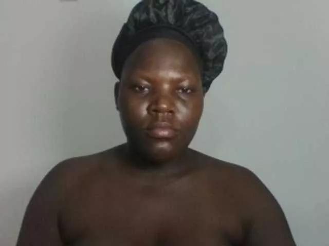 JuicyBlacktits on BongaCams 