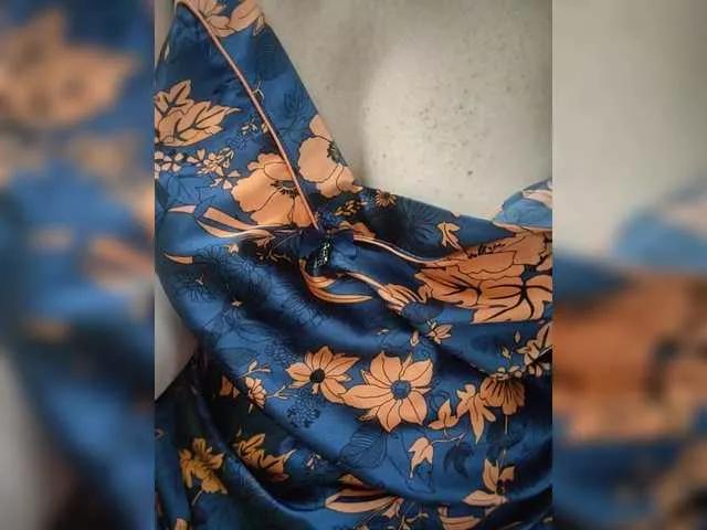 KiraKiss8 on BongaCams 