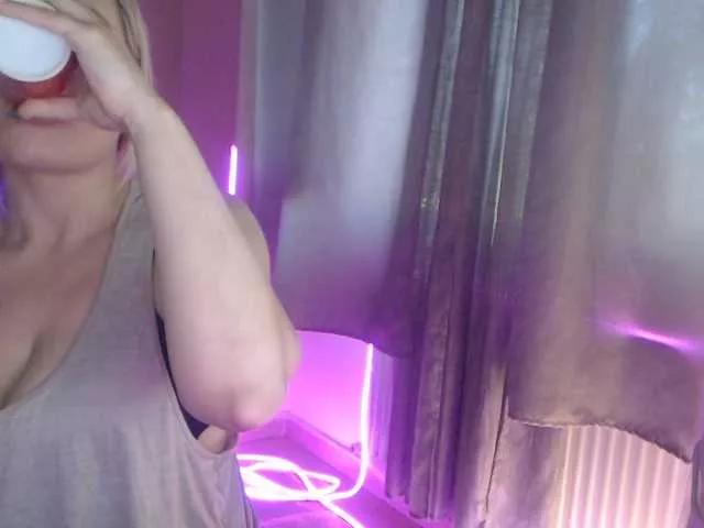 Kiss4foryou on BongaCams 