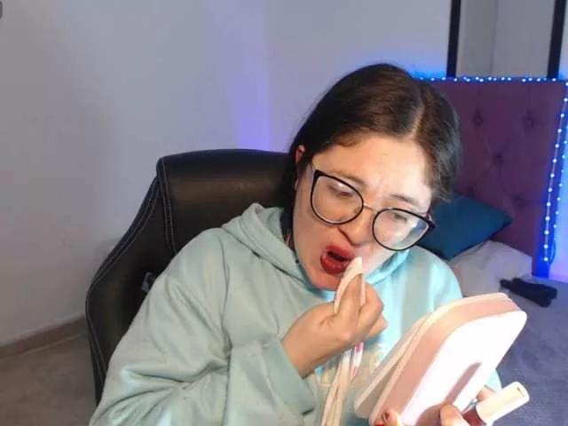 KrystalAdams on BongaCams 