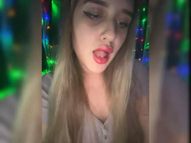 L0lly-D0lly on BongaCams 