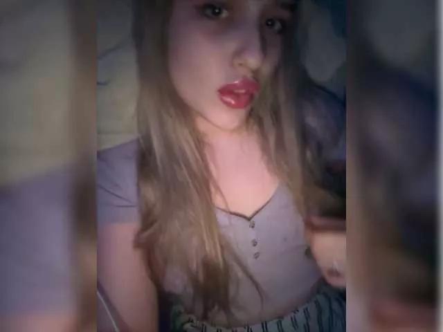 L0lly-D0lly on BongaCams 