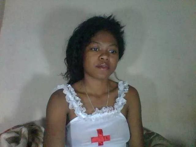 Laluna2 on BongaCams
