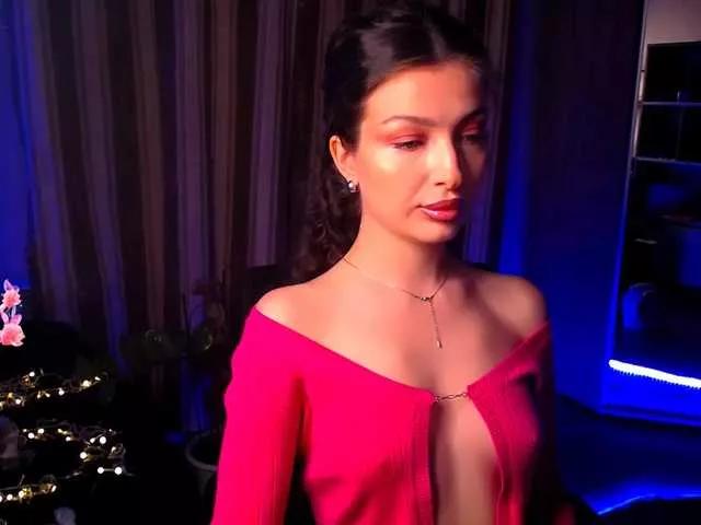 LauraBess on BongaCams 