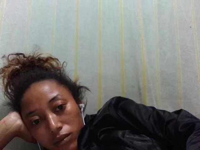 Laurencia12 on BongaCams 
