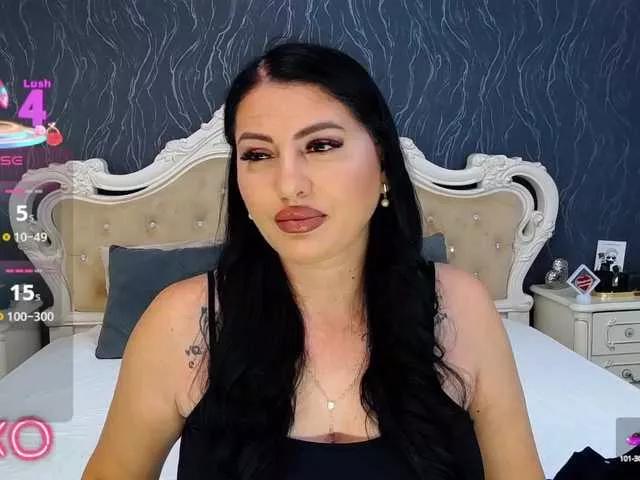 LaurenSaint1 on BongaCams 