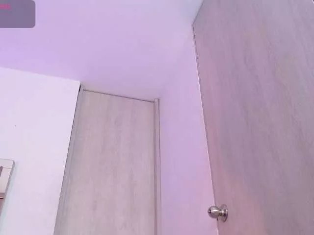 Freechat LauryMoons on BongaCams