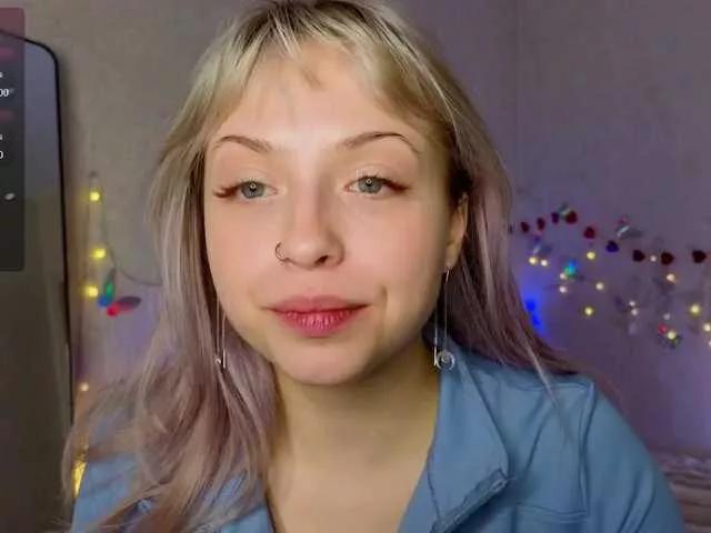 lavenderlav on BongaCams 