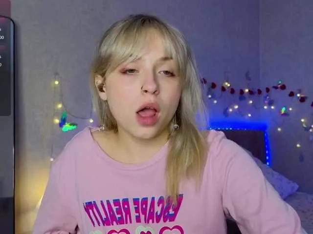lavenderlav on BongaCams 