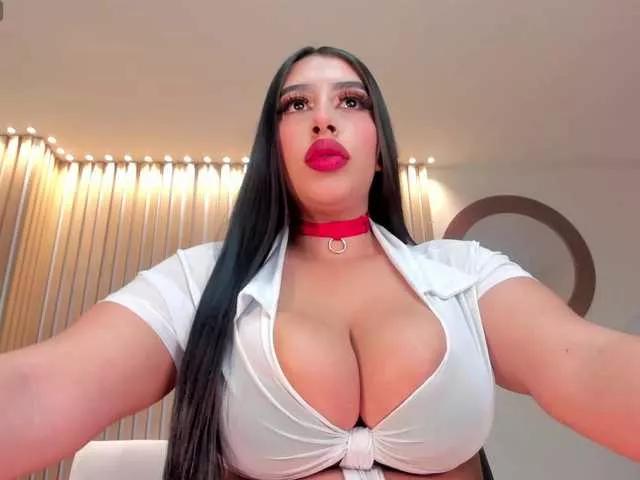 LeahLombardi on BongaCams 