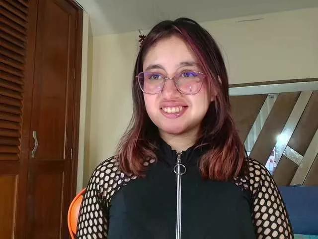 leyladarly on BongaCams 