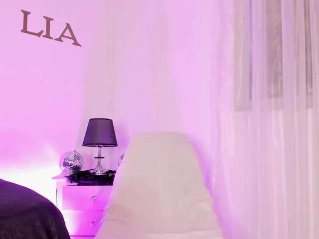 Lia-johnsonn on BongaCams 