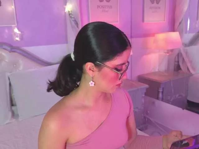 LiLLiAnderson on BongaCams 