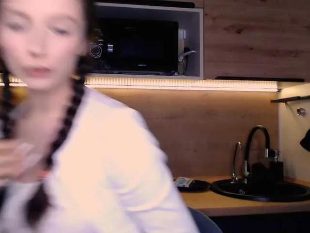 LinaCute on BongaCams 