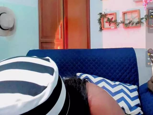 lindasnows on BongaCams 