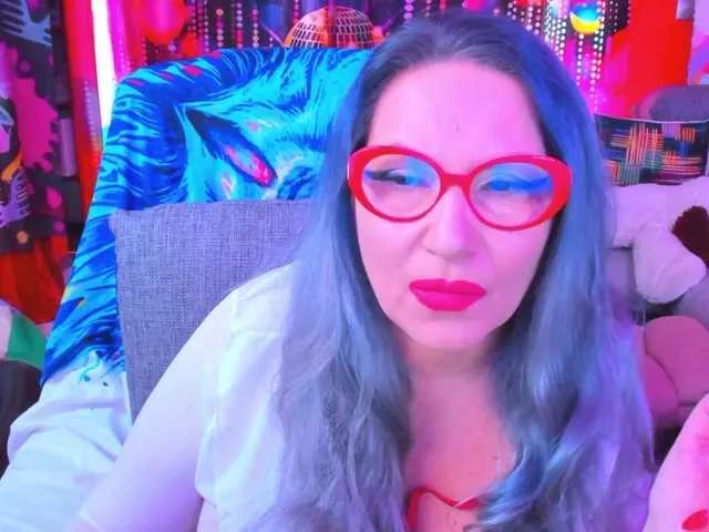 Lisabigtits on BongaCams 