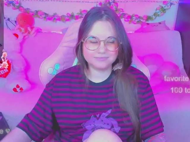 LittleKitsune on BongaCams 