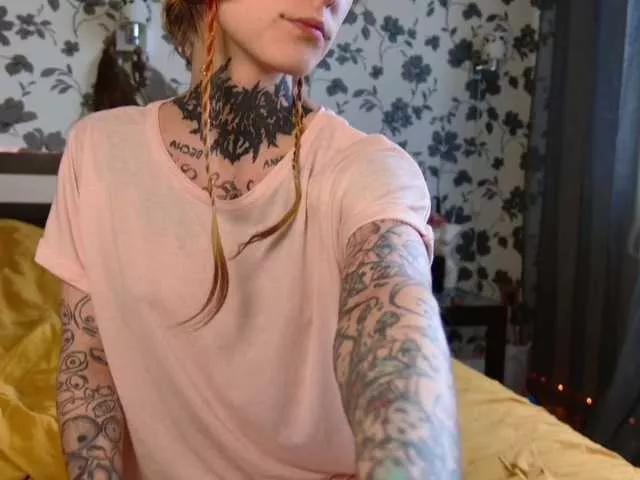 LittleSpaceMouse- on BongaCams 