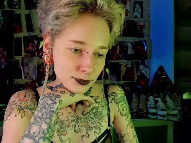 LittleSpaceMouse- on BongaCams 