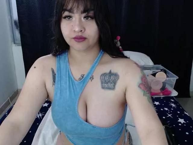 Lizhot2305 on BongaCams 