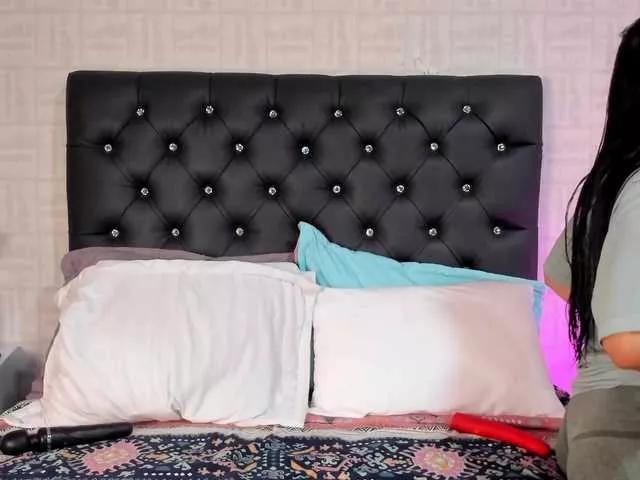 Luci-And-Sofi on BongaCams 